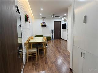 Bán căn view hồ tầng dưới 30 toà vp6 linh đàm, 2,9 tỷ, 62m2, 2pn, 2wc, bao đẹp giá cực tốt