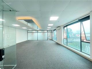 Cho thuê văn phòng tại mễ trì, 286 nghìn/m2/tháng, 102m2, đã có điều hòa, đèn trần thả giá siêu hời