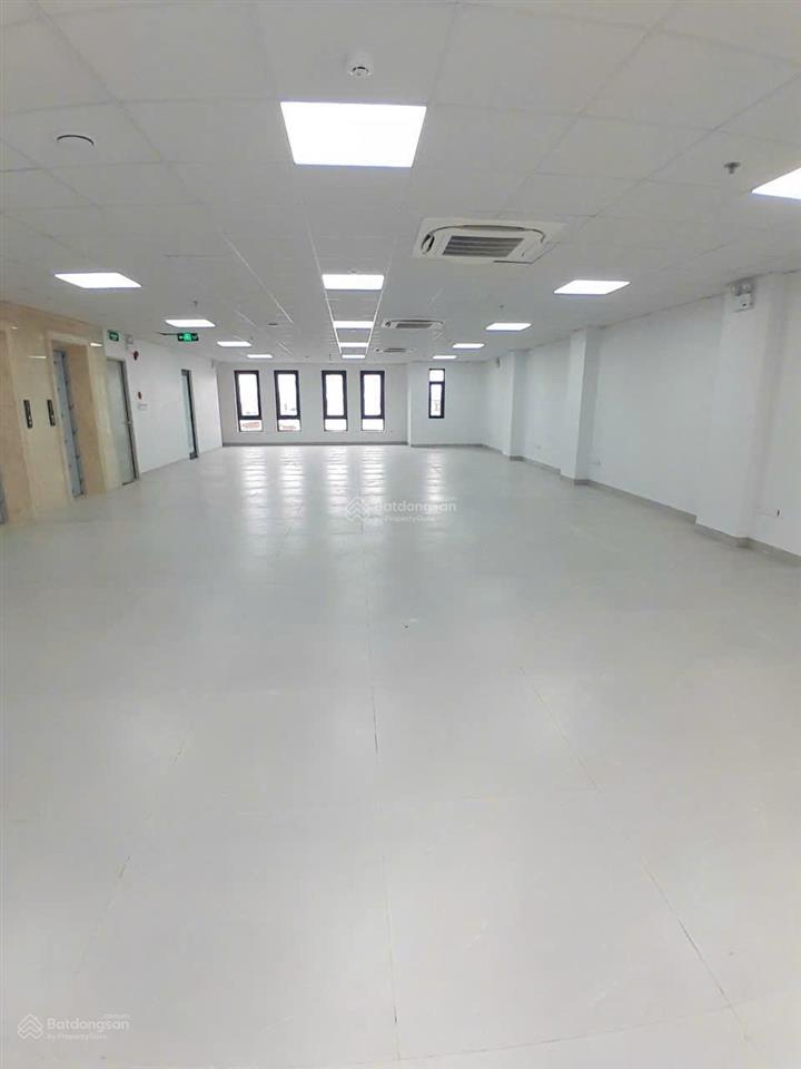Cho thuê mặt bằng địa chỉ ô chợ dừa  đống đa, dt 150m2  giá 48tr/th, thông sàn nhà mới xây