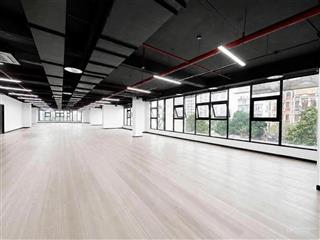 Cần cho thuê sàn văn phòng. đ/c mạc thái tổ  cầu giấy, diện tích 1000m2  313.380đ/m2 có cắt nhỏ