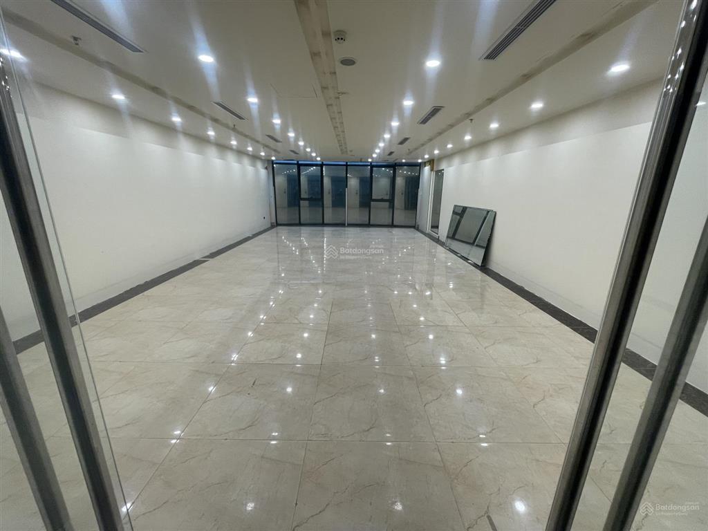 Lê đức thọ cần cho thuê nhà 5 tầng mới full kính. diện tích 100m2, giá 75tr có thương lượng