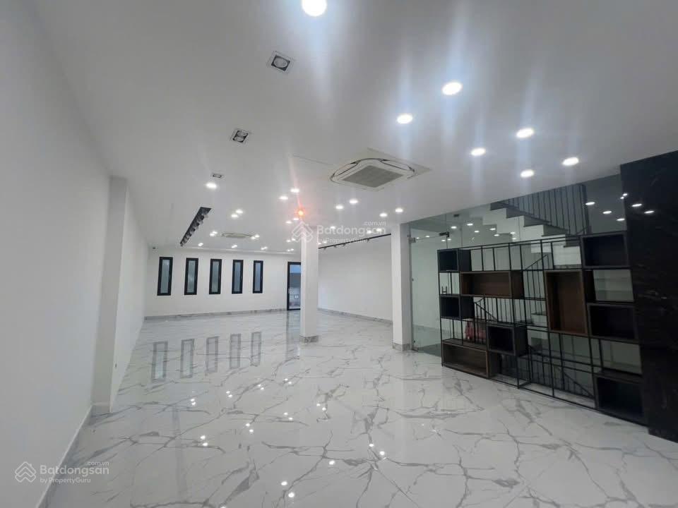 Cho thuê nhà mặt phố tại khu đô thị mễ trì hạ, 60 triệu, 100m2