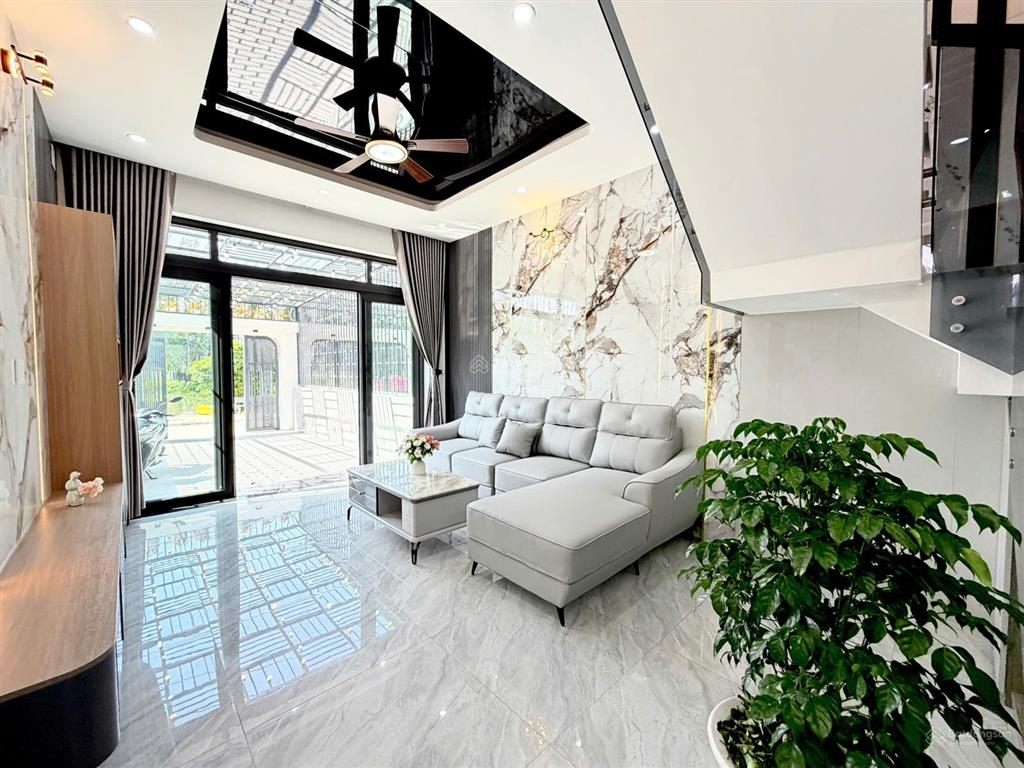 Nhà view trực diện sông vàm thuật, vị trí hiếm, dt đất 103,2m2 nhà 3 tầng  chỉ 6,2 tỷ!