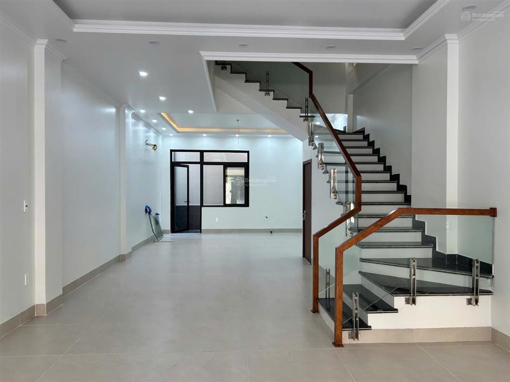 Cho thuê 4,5 tầng 1 chủ dưới hồng bàng midtown hải phòng