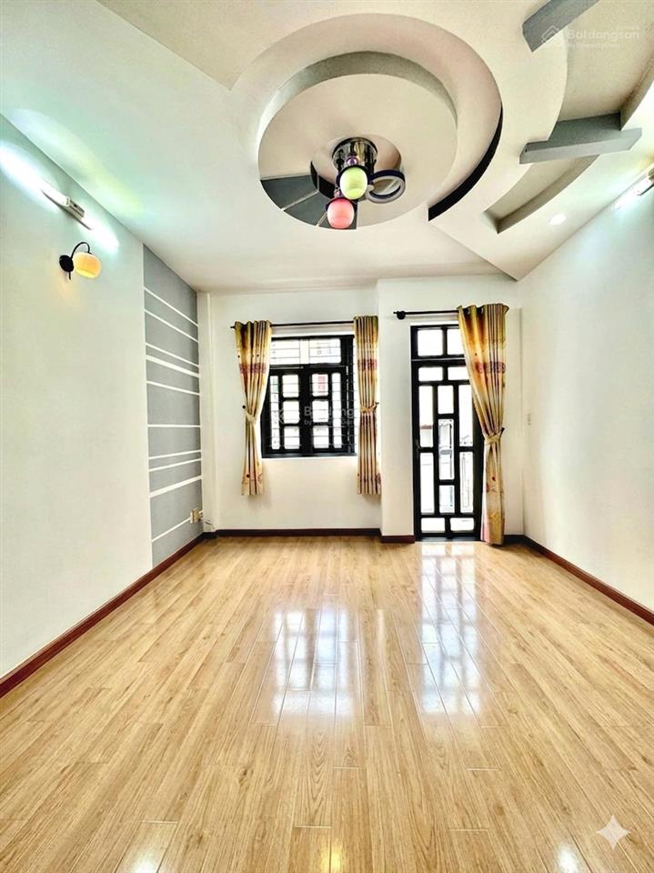Ngộp giảm 8.2 tỷ còn 7.4 tỷ, ngay chợ hạnh thông tây, hxh 5m, 4 tầng, (4*15m), sát quang trung p.11