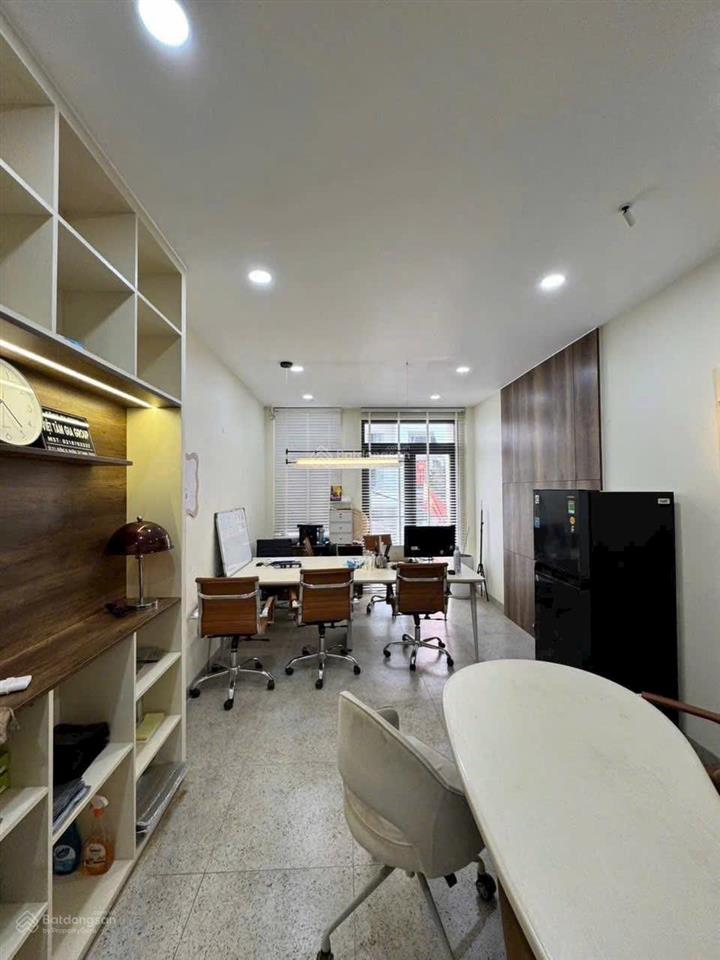 Huỳnh văn bánh  phú nhuận  hẻm xe hơi tới nhà  55m2  4 tầng nhà mới đẹp  giá chỉ 8.99 tỷ tl