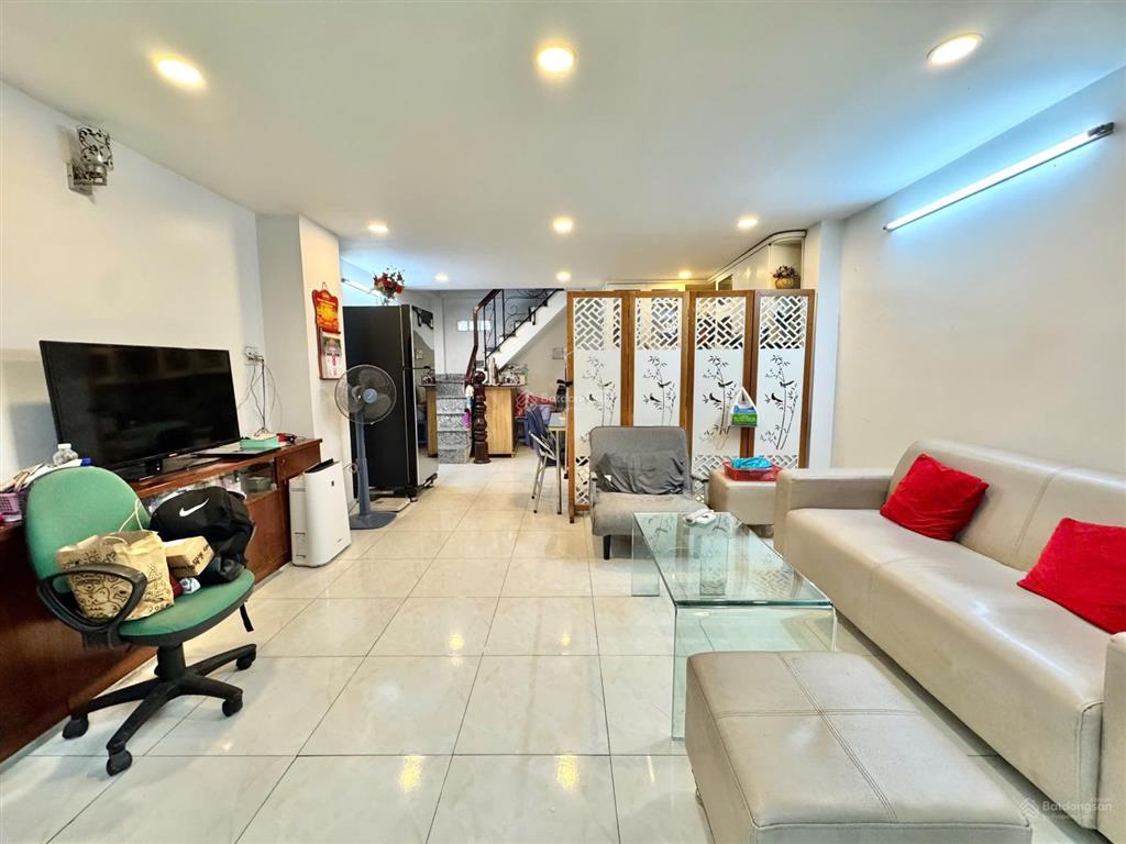 Phú nhuận 42m2  4 tầng  hẻm xe hơi 7 chỗ nguyễn kiệm  sổ đẹp bán gấp 9,5 tỷ tl