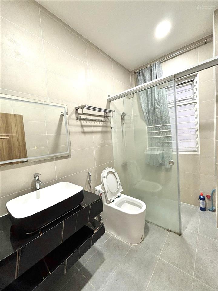 Hẻm xe hơi quận 1  5 tầng  trần khắc chân  3 căn ra mặt tiền ngang4m  mới đẹp  giá 9.49 tỷ tl
