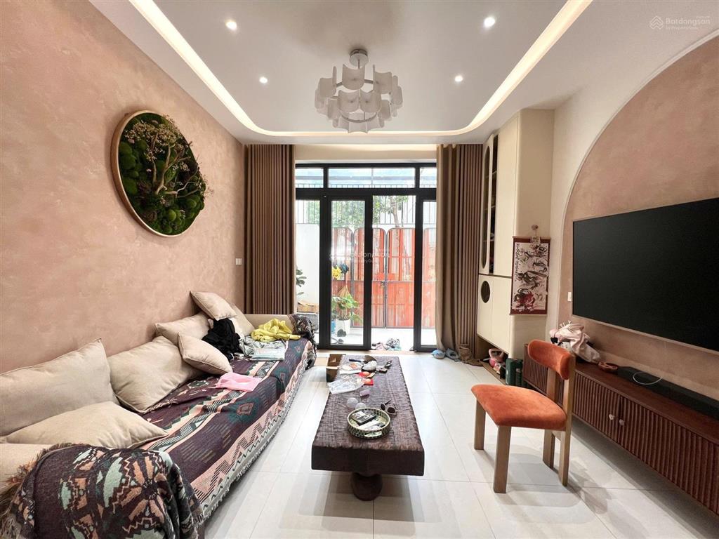 50m2  hẻm rộng 4m  nhà mới đẹp  4 tầng  thích quảng đức phú nhuận  sổ đẹp k lỗi  8.79 tỷ tl