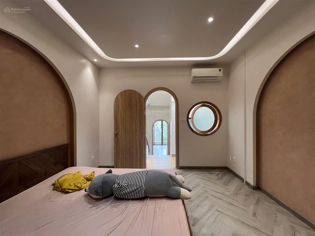 50m2  hẻm rộng 4m  nhà mới đẹp  4 tầng  thích quảng đức phú nhuận  sổ đẹp k lỗi  8.79 tỷ tl