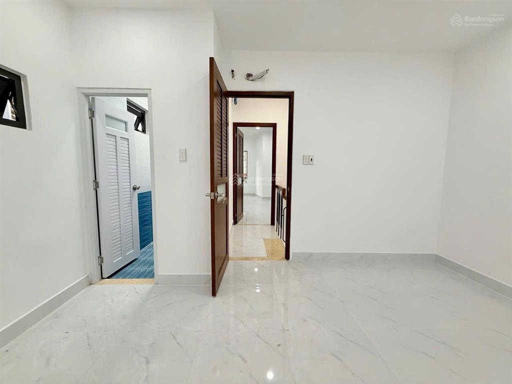 Lê văn sỹ quận 3  ngay hẻm xe hơi (4,4 x 11) 3 tầng nhà đẹp ở ngay  giá 8.35 tỷ tl