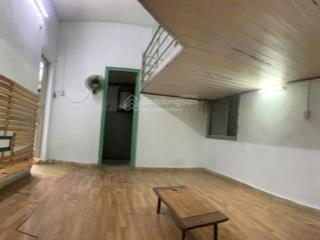 Chính chủ cần cho thuê căn hộ chung cư lầu 1 số 90a thạch thị thanh, phường tân định, quận 1