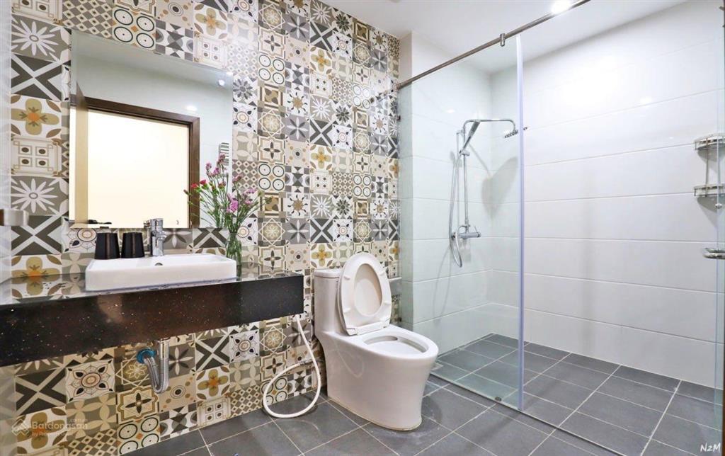 Hiếm! 6tỷ sở hữu căn 2 ngủ mới full nt, 3 mặt thoáng, hai bà trưng giáp hoàn kiếm, 2 bước lên phố