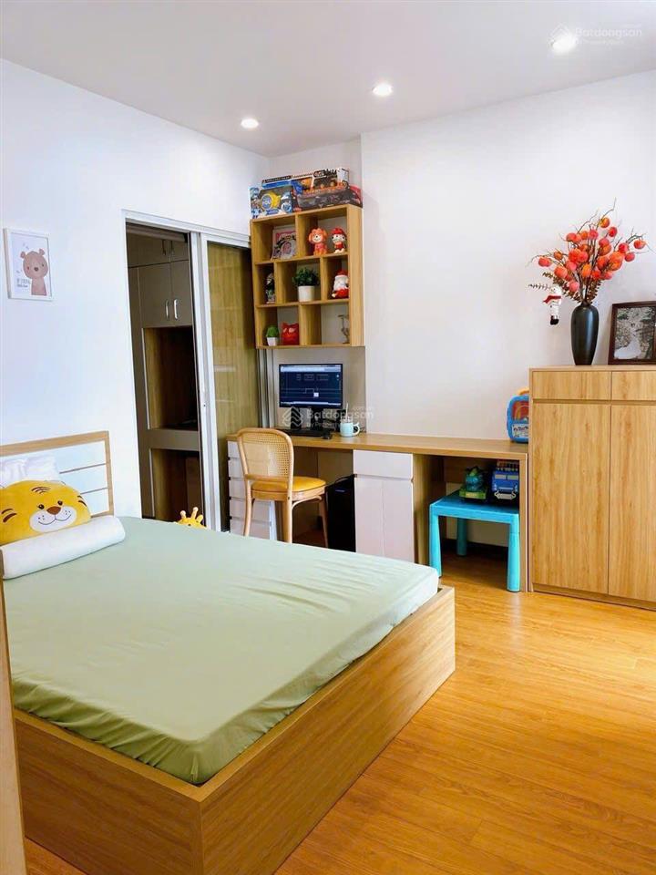 Bán chung cư viện 103, văn quán 118m2, 3 phòng ngủ, 2 vs, view thoáng chỉ 5,x tỷ
