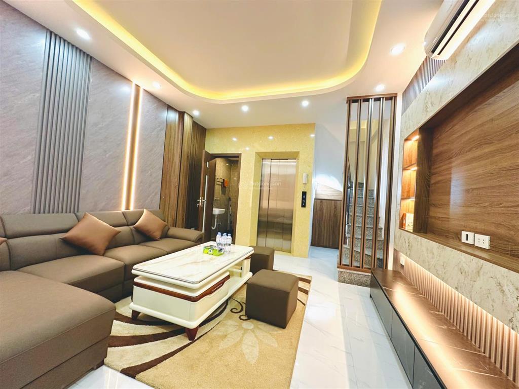 Bán nhà mặt phố lương khánh thiện  cách một nhà ra mặt phố  6 tầng  thang máy