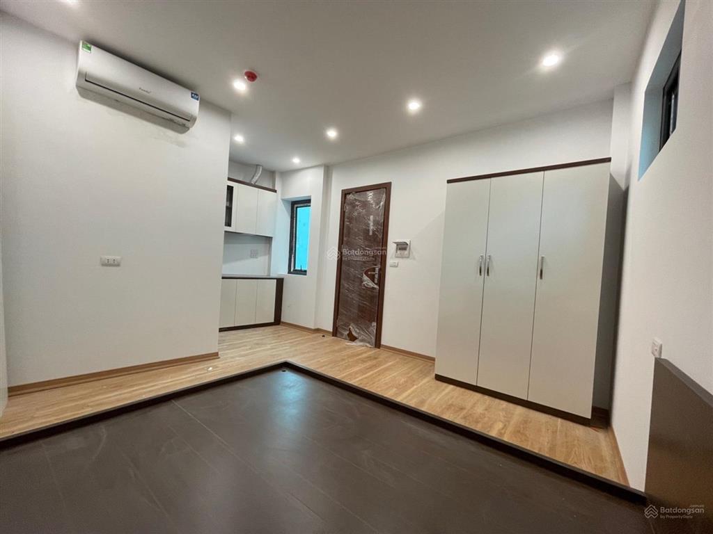Siêu phẩm đống đa  thang máy lại gần hồ  lô góc 3 thoáng  ngõ thông tứ tung  chủ thiện chí bán.