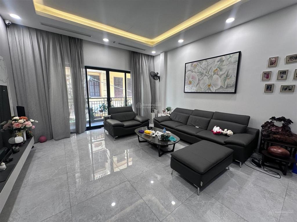 Siêu phẩm phân lô lạc trung cực vip nhà dân xây  mới 90%  6 tầng thang máy  2 thoáng  gara ôtô