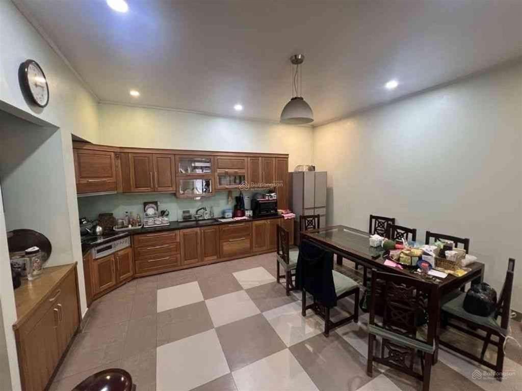 Bán nhà khu phân lô kim đồng  vỉa hè  tô tô tránh  kinh doanh
