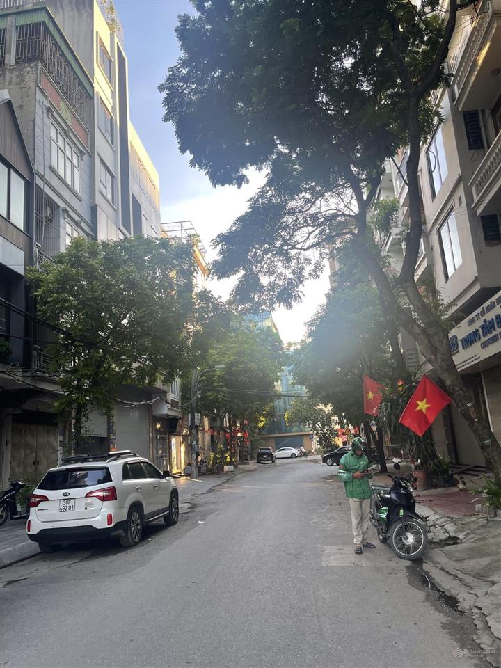 Bán nhà khu phân lô kim đồng  vỉa hè  tô tô tránh  kinh doanh