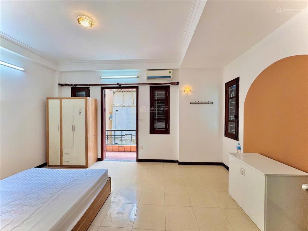 Cho thuê nhà nguyên căn ở la thành  ngọc khánh  100m
5 tầng  9 phòng cho thuê  đã full đồ
