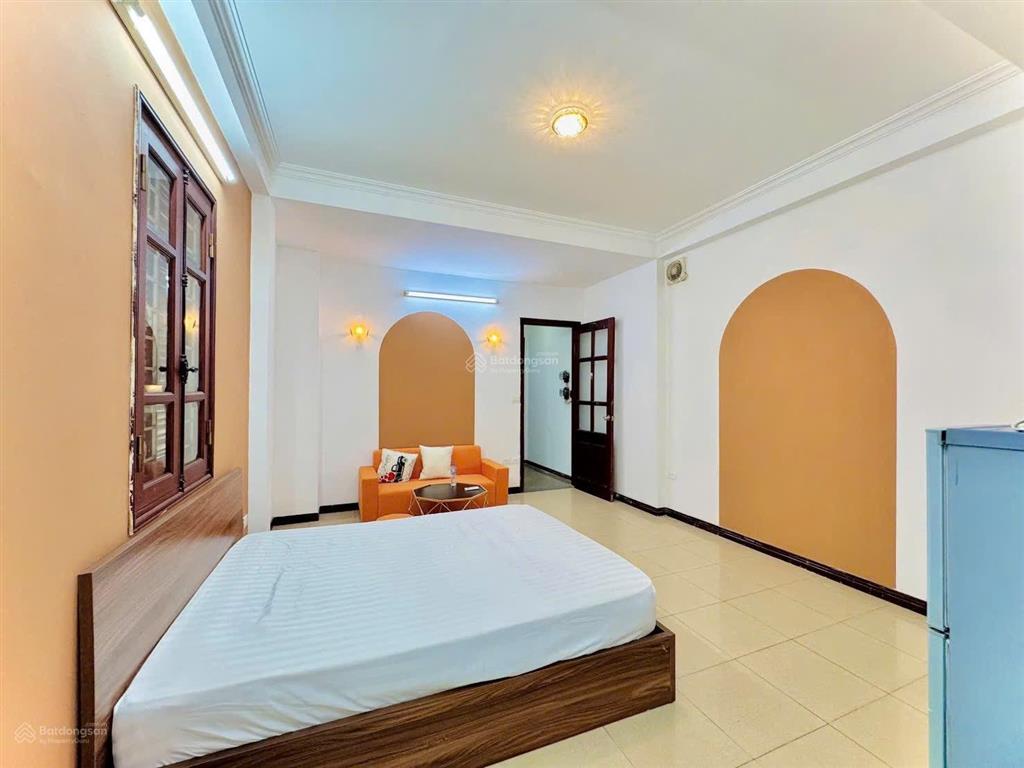 Cho thuê nhà nguyên căn ở la thành  ngọc khánh  100m
5 tầng  9 phòng cho thuê  đã full đồ