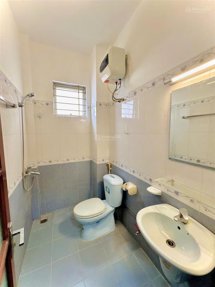 Cho thuê nhà nguyên căn ở la thành  ngọc khánh  100m
5 tầng  9 phòng cho thuê  đã full đồ
