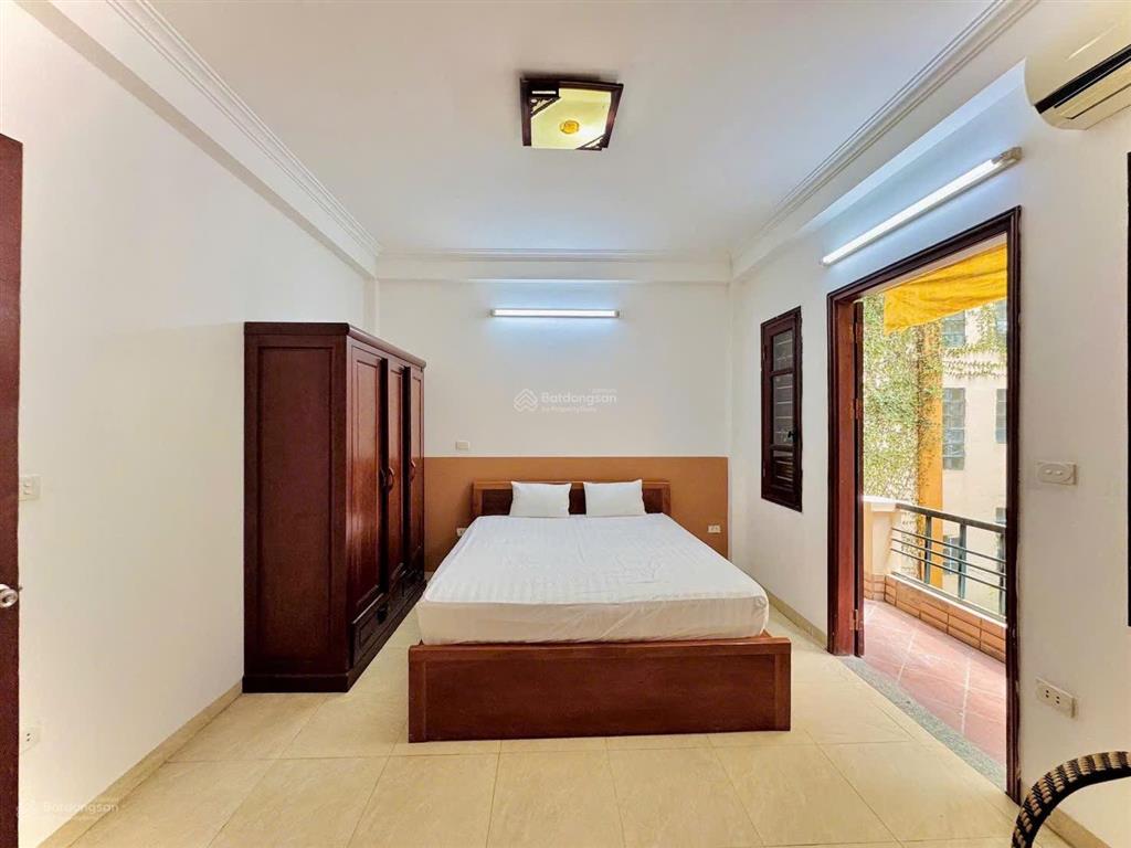 Cho thuê nhà nguyên căn ở la thành  ngọc khánh  100m
5 tầng  9 phòng cho thuê  đã full đồ