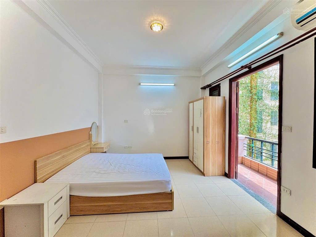 Cho thuê nhà nguyên căn ở la thành  ngọc khánh  100m
5 tầng  9 phòng cho thuê  đã full đồ