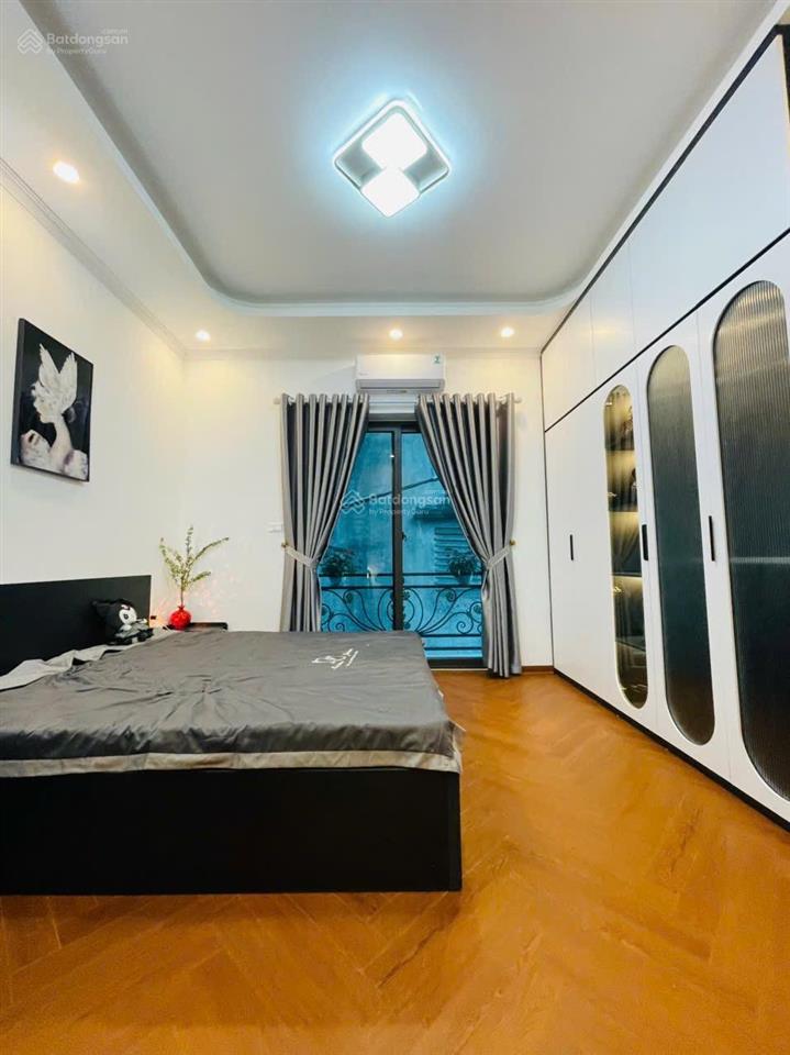 Bán nhà phố nguyễn chính  5 tầng  mặt tiền rộng  sát phố  gần ao sào  gần louis city