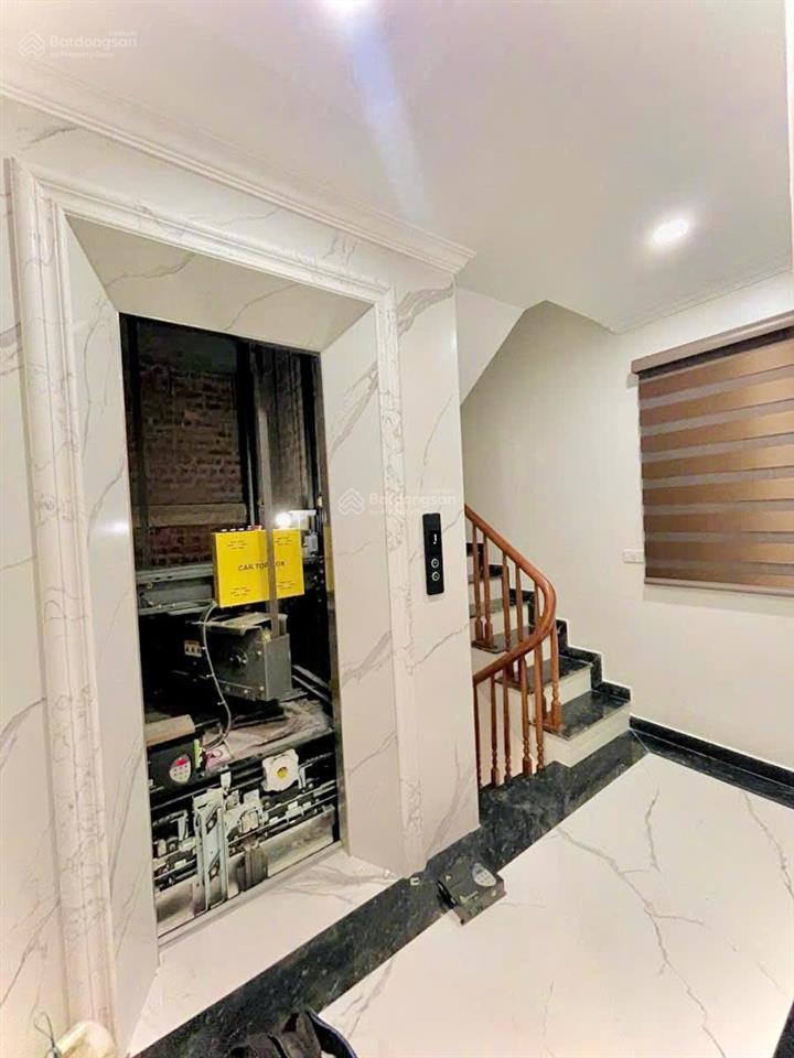 Vĩnh hưng  6 tầng thang máy  một nhà ra phố  nhà mới coong  chủ tặng hết đồ