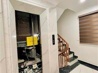 Vĩnh hưng  6 tầng thang máy  một nhà ra phố  nhà mới coong  chủ tặng hết đồ