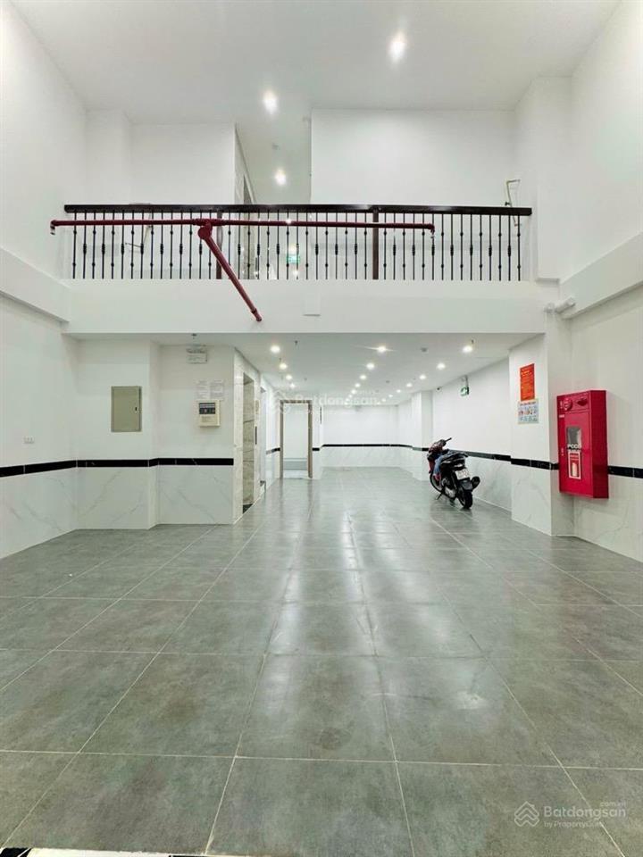 Chdv 7 tầng  thang máy  tam trinh  ô tô 7 chỗ tránh  doanh thu 1.5 tỷ/năm  nhỉnh 20 tỷ