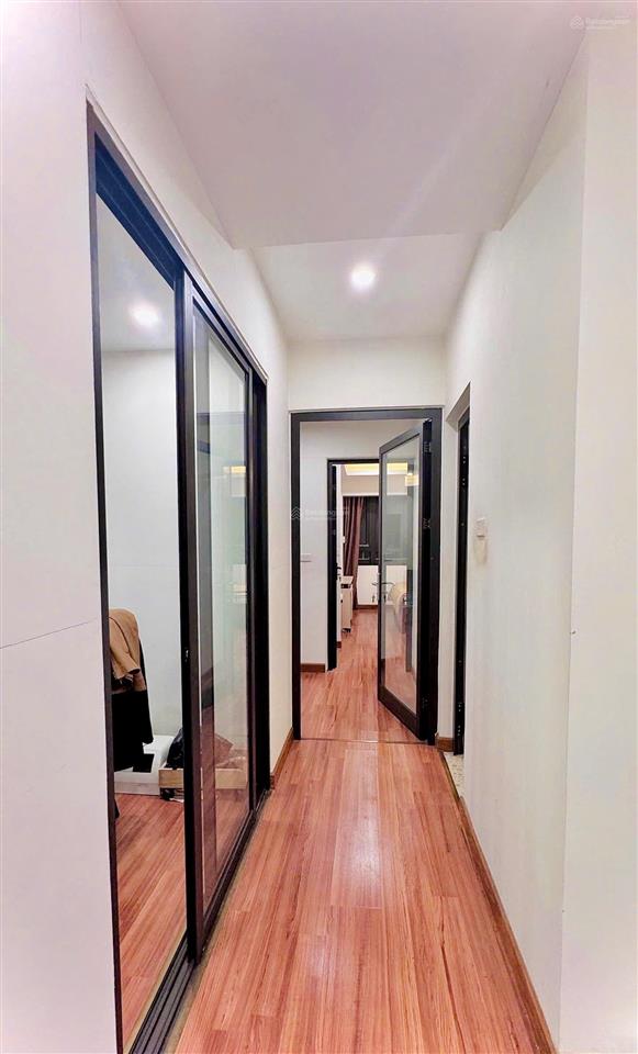 Căn góc hai thoáng  3 ngủ 2 wc  có slot ô tô  view mặt phố