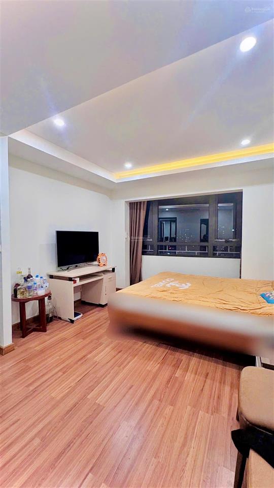 Căn góc hai thoáng  3 ngủ 2 wc  có slot ô tô  view mặt phố