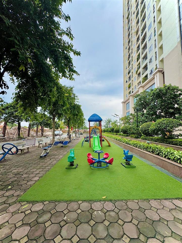 Nhà đẹp ở luôn  view thoáng vĩnh viễn  full đồ  2 ngủ 2 wc