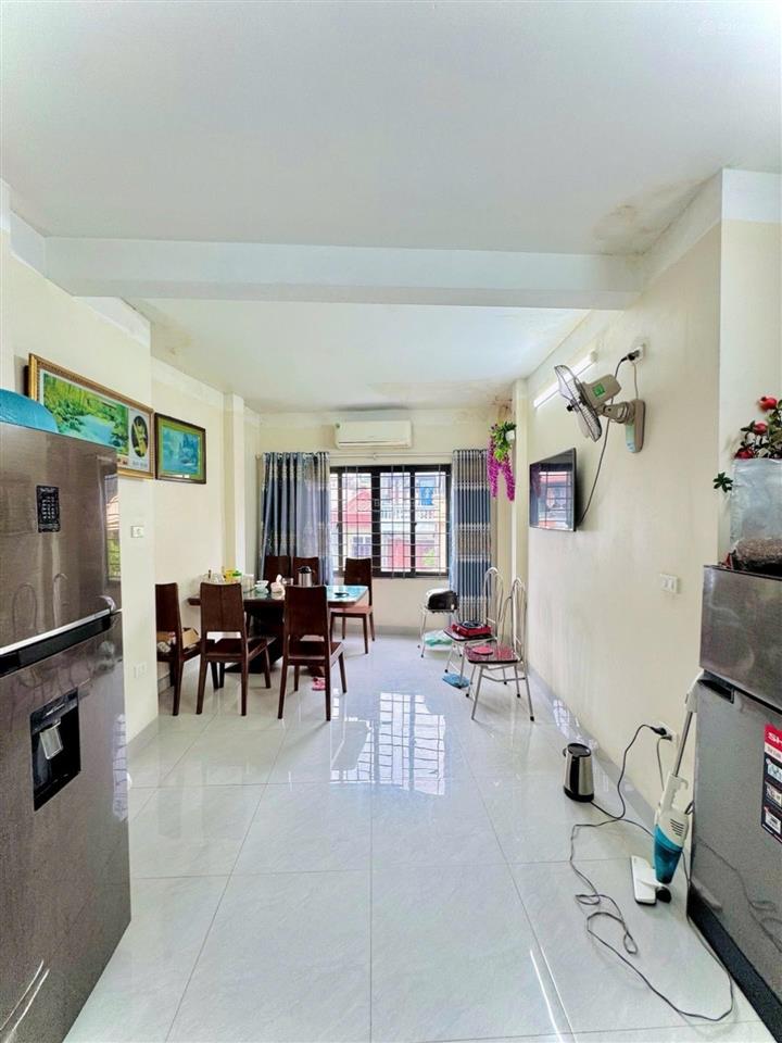 Mặt phố quyền lực  2 mặt thoáng trước sau  kinh doanh đỉnh