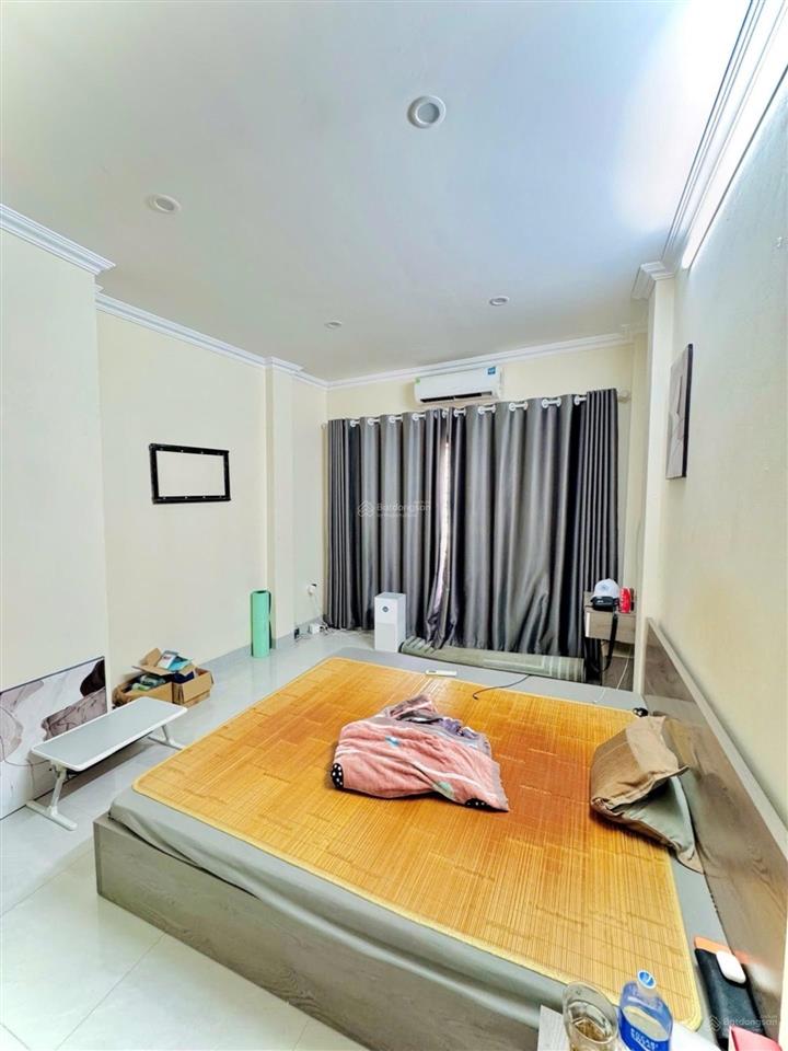 Mặt phố quyền lực  2 mặt thoáng trước sau  kinh doanh đỉnh