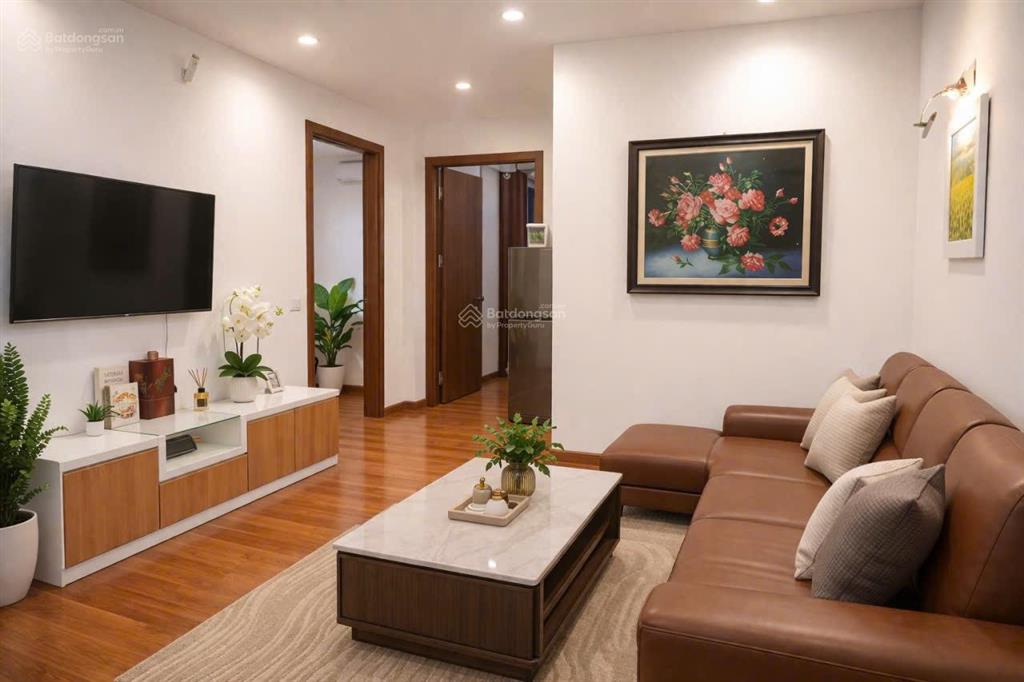 Nhà đẹp full đồ  3 ngủ 2 wc  oto đỗ thoải mái  hai thoáng vĩnh viễn