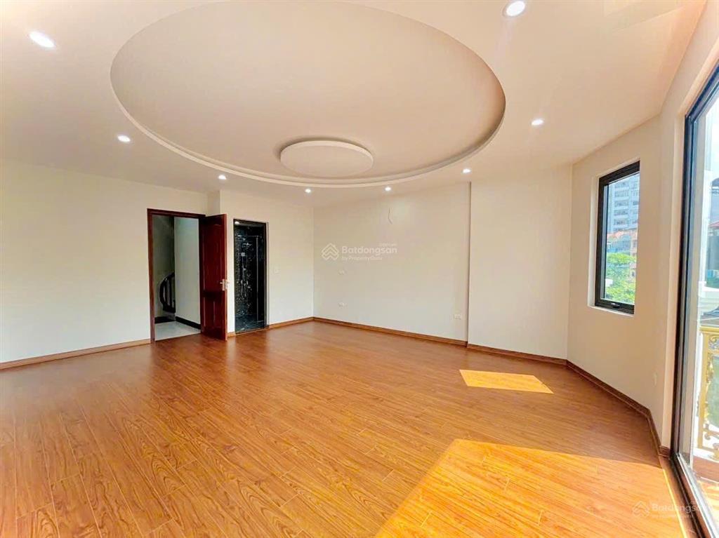 Mặt phố  vỉa hè  xây mới từ móng  mặt tiền đẹp  gần vành đai 2.5  7 tầng full  view kđt