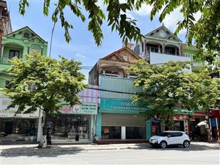 Cho thuê cửa hàng 30m2, mặt tiền 7.5m