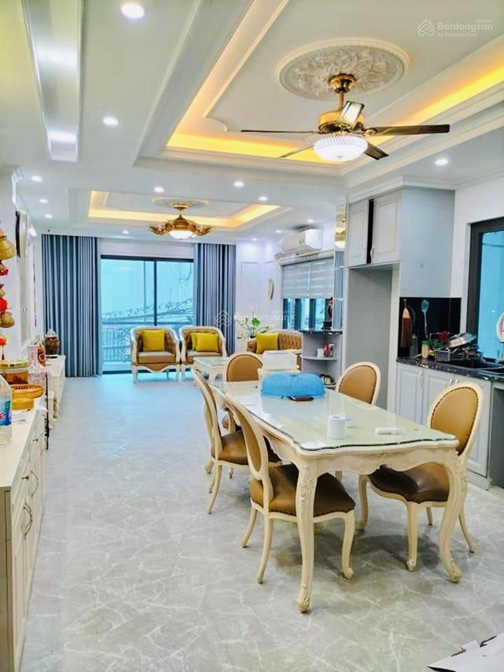 Hai bà trưng ngõ nông gần phố 45m2 5 tầng thang máy gần công viên thống nhất ở ngay 13.5 tỷ