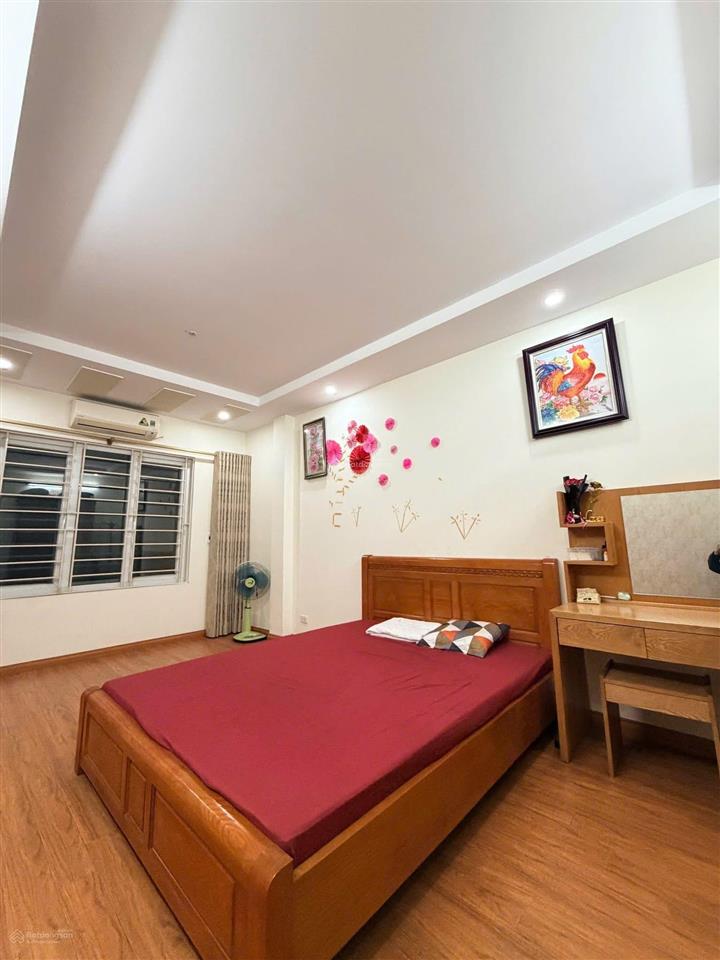 Quan nhân thanh xuân 35m2 5 tầng 4m mặt tiền dân xây ngõ nông gần phố gần hồ 7.59 tỷ