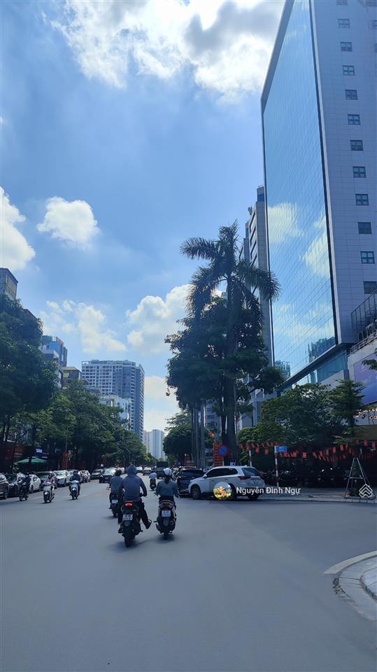 Chủ gửi bán đất phân lô duy tân. xây toà vp đẳng cấp. 165m2 x mt 9m. vuông vắn. giá nhỉnh 70 tỷ