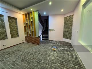 Phân lô đồng bát  nguyễn hoàng. ô tô tránh. khu dân trí yên tĩnh, ở sướng. 55m2 x5t. giá 21 tỷ