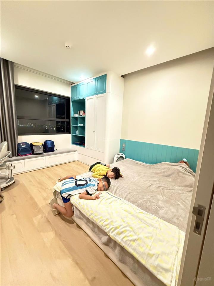 2n+1, căn góc moonlight 1 đẹp, tầng cao thoáng mát, diện tích vàng, hướng nhà đẹp vào ở ngay