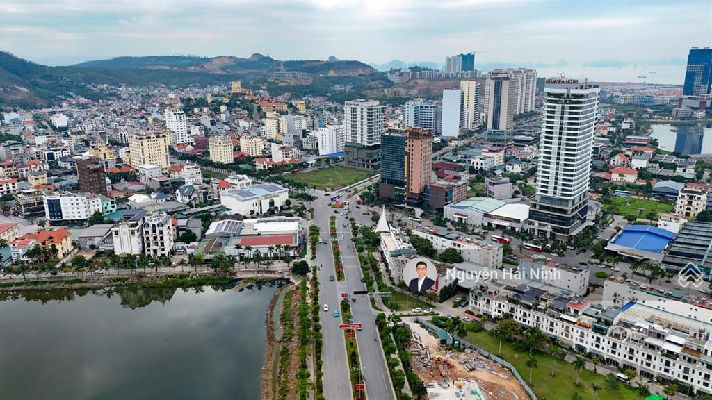 Bán nhanh khách sạn 3 sao 50 phòng trung tâm bãi cháy, hạ long đang vận hành sẵn khách du lịch