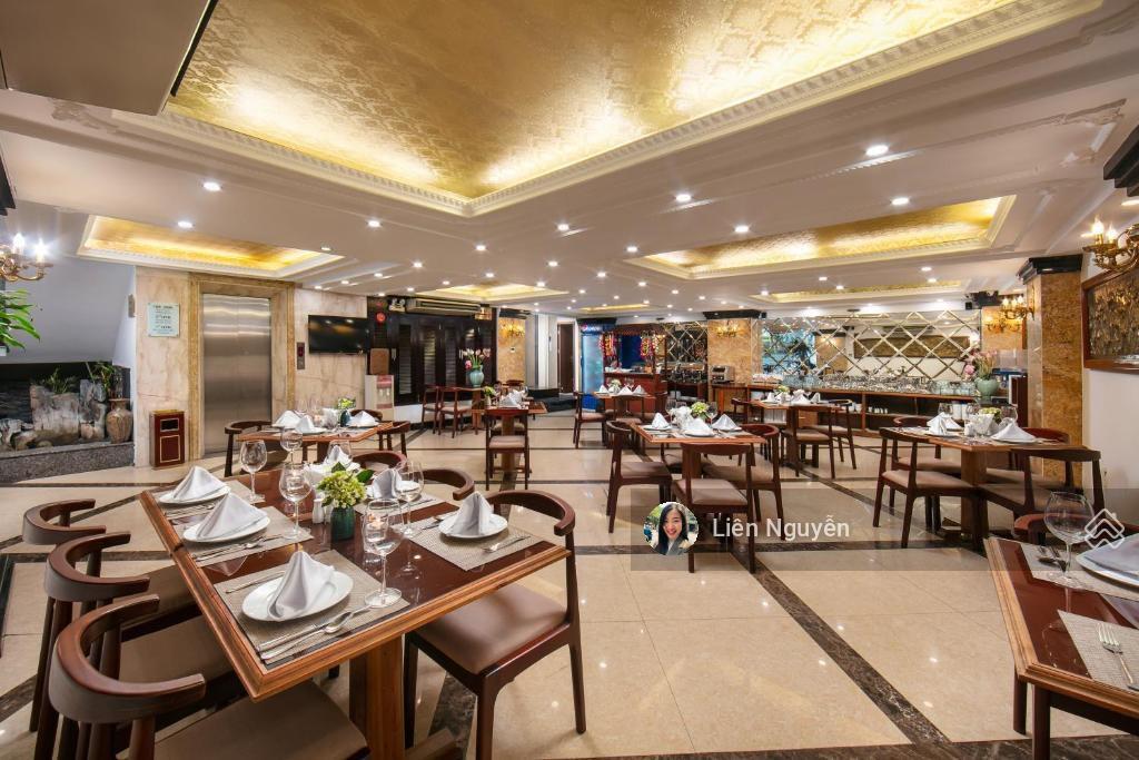 Chính chủ bán tòa khách sạn mặt phố cửa bắc đã xây 12 tầng, 56 phòng, mặt tiền 6.8m, 218 tỉ
