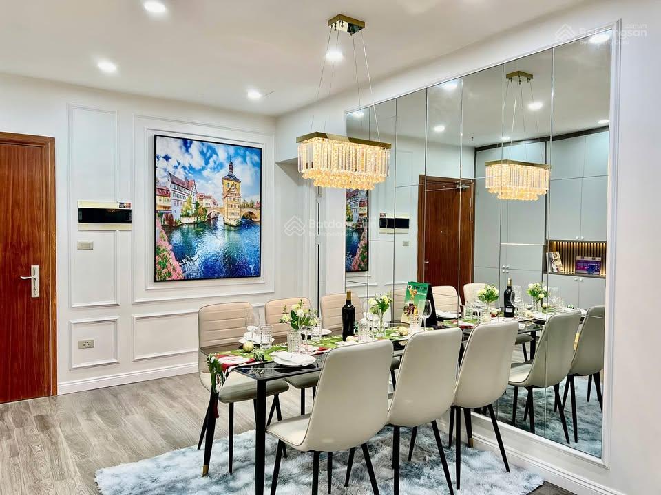 Tôi cần bán gấp chung cư kđt nam trung yên 65m2, 2 ngủ chỉ 4.x tỷ