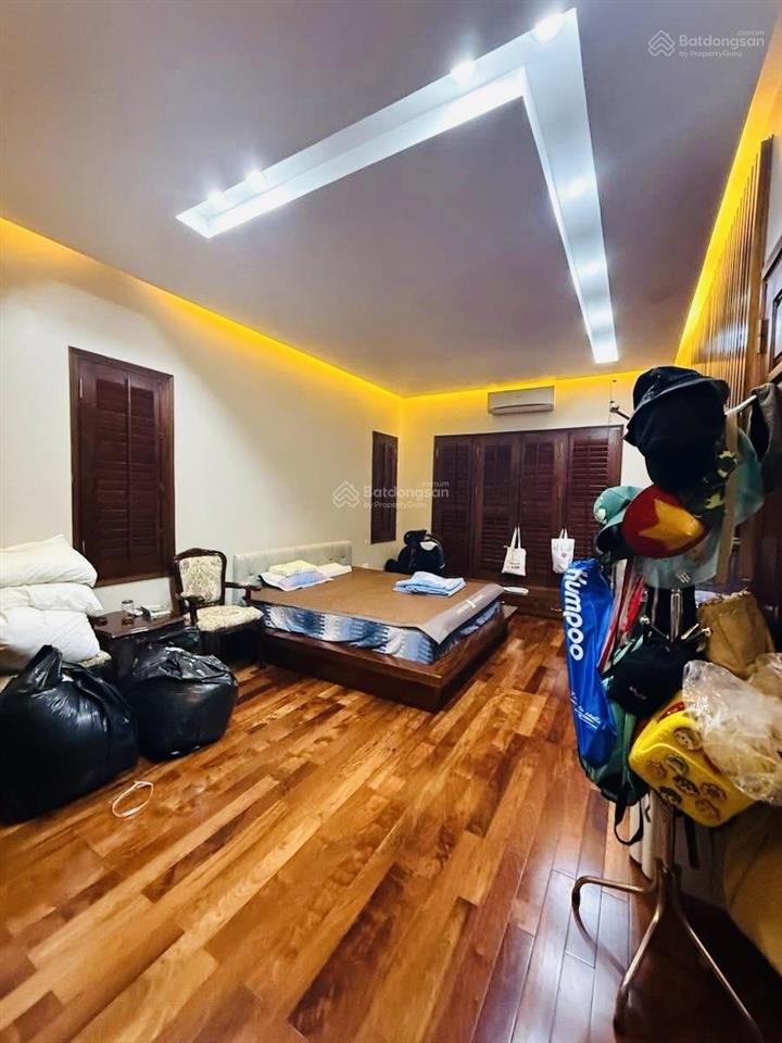 Bán biệt thự sân vườn phố lạc long quân tây hồ an ninh nội khu, 275m2 5 tầng mt 10m, thiện chí bán