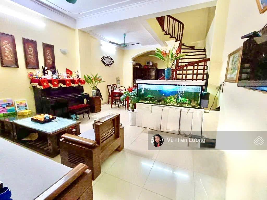 Chính chủ bán nhà 2 mặt thoáng, xuân la gần phố vệ hồ. vip tây hồ. 68m² mặt tiền 5m vuông vắn